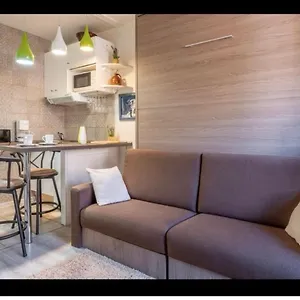 art-studio.hotels-rhonealpes.com/