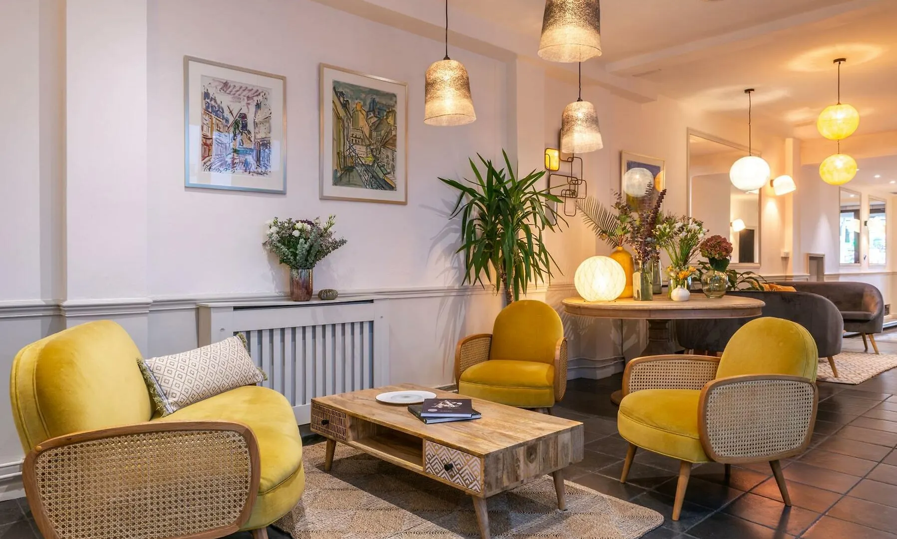 ***  Hotel 29 Lepic Paris France