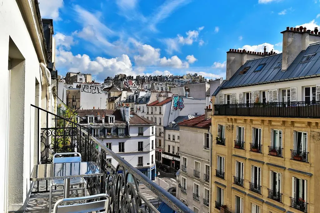 ***  Hotel 29 Lepic Paris France
