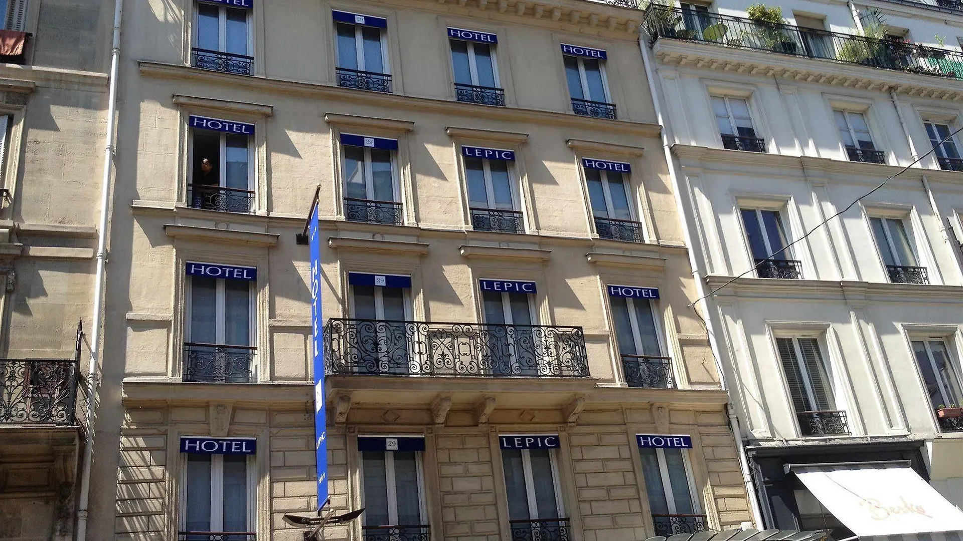 Hotel 29 Lepic Paris 3*,