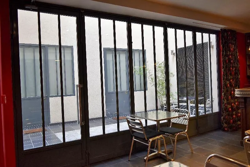 Hotel 29 Lepic Paris 3*,