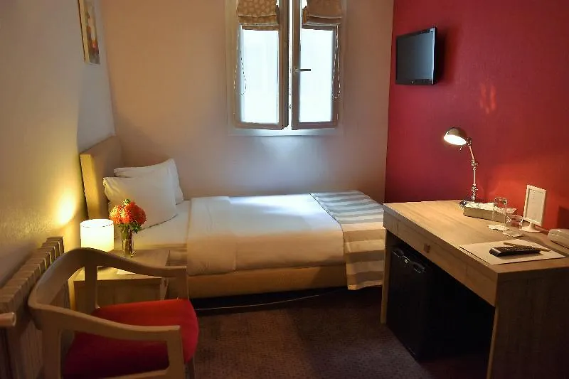 Hotel 29 Lepic Paris France